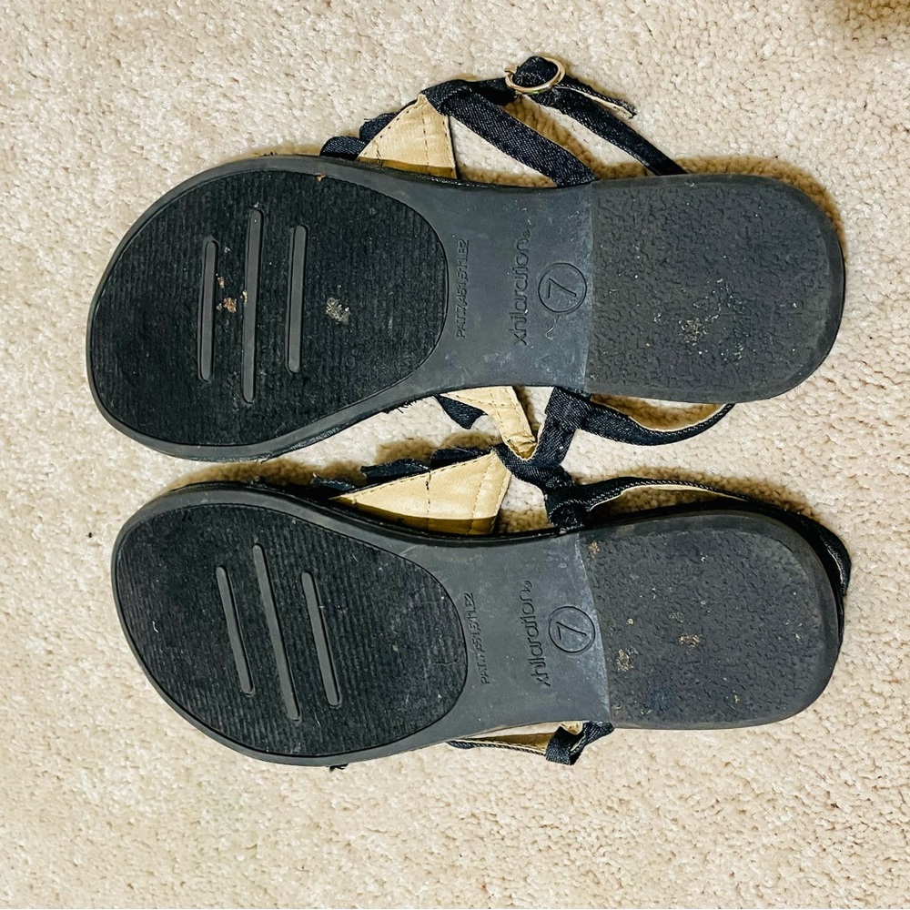 TRENDY Denim Ruffled Sandals Size 7 - Picture 4 of 4